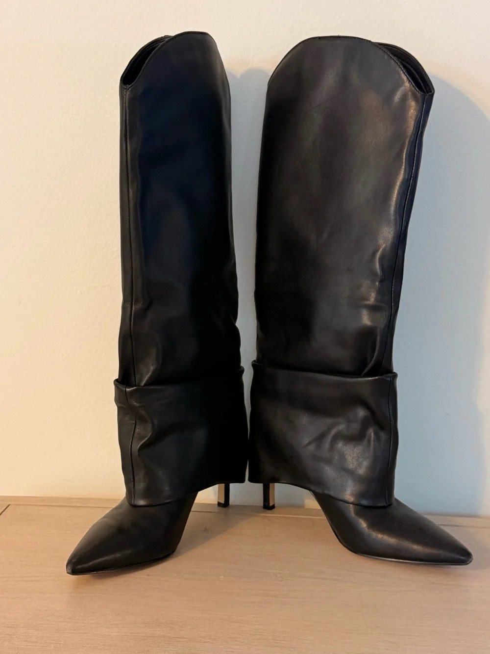 Marc Fisher chic over